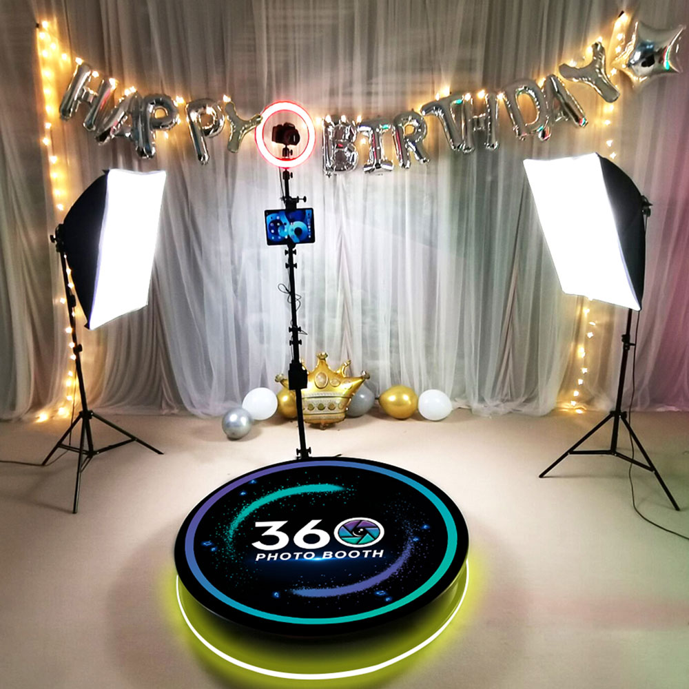 picture of a 360 photobooth